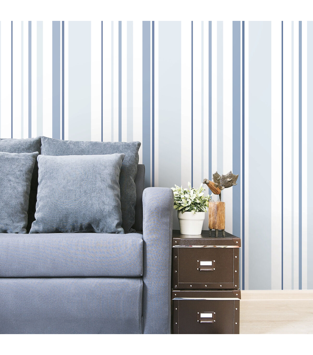 RoomMates Wallpaper Blue Stripes